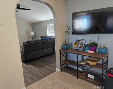 9168 Espada Avenue - Photo Thumbnail 12