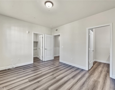 501 W Foothill Boulevard - Photo Thumbnail 21