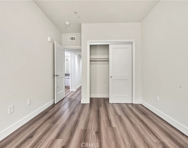 501 W Foothill Boulevard - Photo Thumbnail 19