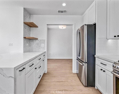 905 Arwin Street - Photo Thumbnail 8