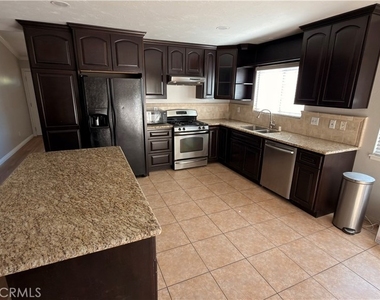 8394 Comet Street - Photo Thumbnail 6