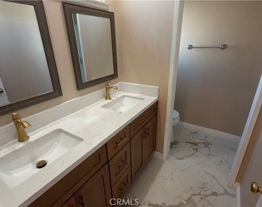 8394 Comet Street - Photo Thumbnail 8