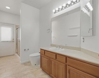 370 Dante Ct - Photo Thumbnail 15