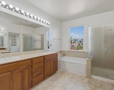 370 Dante Ct - Photo Thumbnail 21
