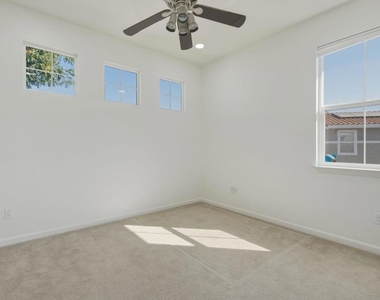 370 Dante Ct - Photo Thumbnail 25