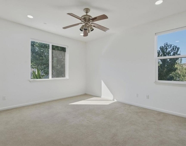370 Dante Ct - Photo Thumbnail 22