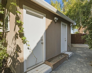 370 Dante Ct - Photo Thumbnail 28