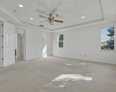 370 Dante Ct - Photo Thumbnail 26