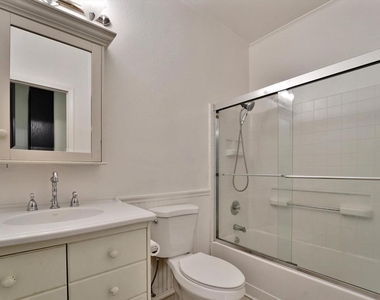 5055 Teixeira Way - Photo Thumbnail 12