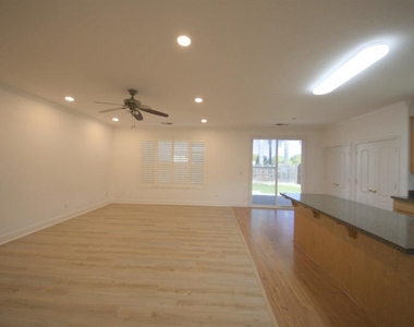 7 Diamondwood Ct - Photo Thumbnail 5