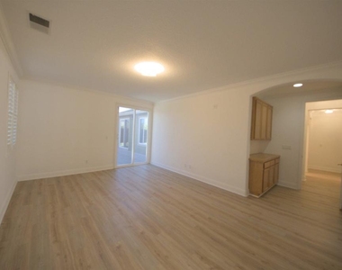 7 Diamondwood Ct - Photo Thumbnail 16
