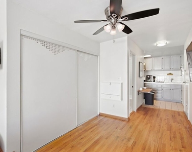 16 Clubhouse Avenue - Photo Thumbnail 5