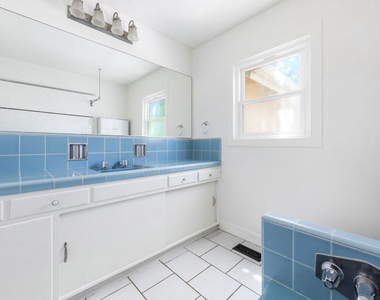 1330 Las Flores Drive - Photo Thumbnail 14