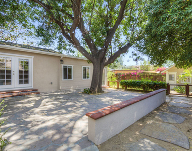 1330 Las Flores Drive - Photo Thumbnail 26