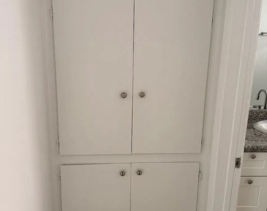 7533 Vineland Avenue - Photo Thumbnail 2