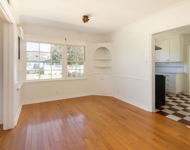 548 El Medio Avenue - Photo Thumbnail 5