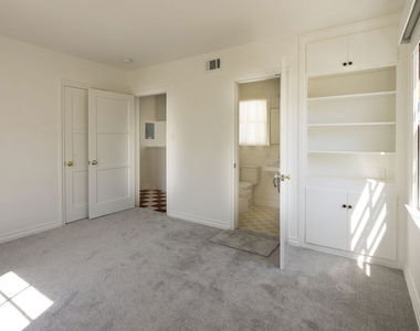 548 El Medio Avenue - Photo Thumbnail 16