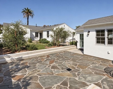 548 El Medio Avenue - Photo Thumbnail 19