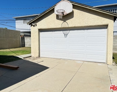 3129 Norwich Avenue - Photo Thumbnail 19