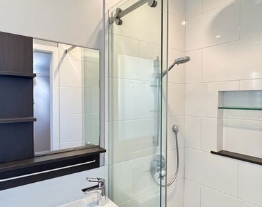 3129 Norwich Avenue - Photo Thumbnail 12
