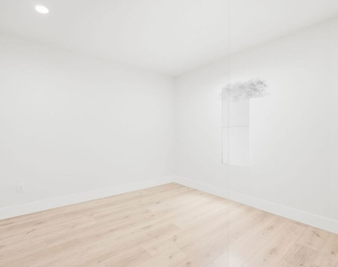 7803 Clearfield Avenue - Photo Thumbnail 6