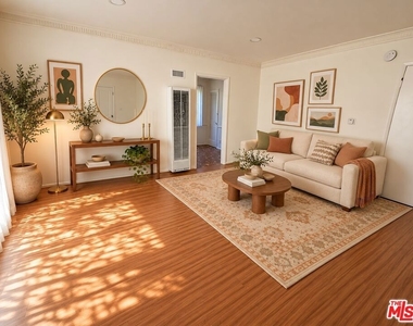4919 Beverly Boulevard - Photo Thumbnail 1