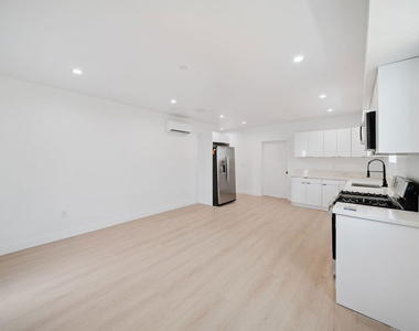 5655 Case Avenue - Photo Thumbnail 1