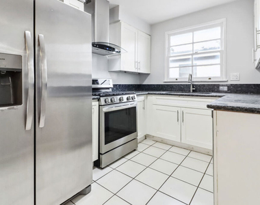 5335 Vantage Avenue - Photo Thumbnail 5