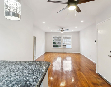 5335 Vantage Avenue - Photo Thumbnail 3