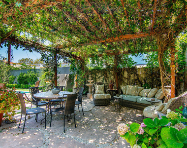 144 S Mansfield Avenue - Photo Thumbnail 27