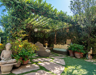 144 S Mansfield Avenue - Photo Thumbnail 26