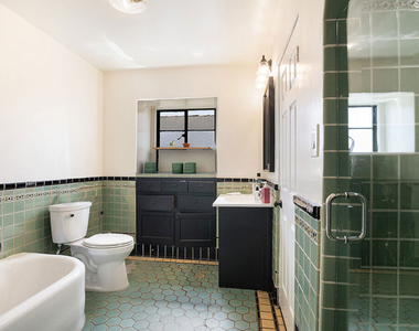 144 S Mansfield Avenue - Photo Thumbnail 17