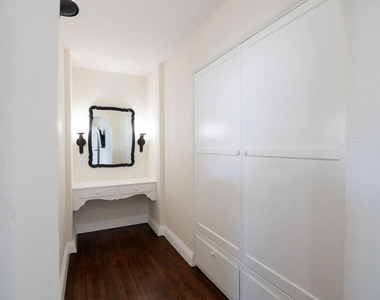 144 S Mansfield Avenue - Photo Thumbnail 15