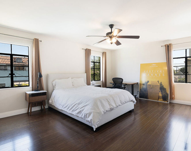 144 S Mansfield Avenue - Photo Thumbnail 19