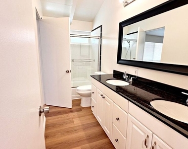 6433 Oakdale Avenue - Photo Thumbnail 20