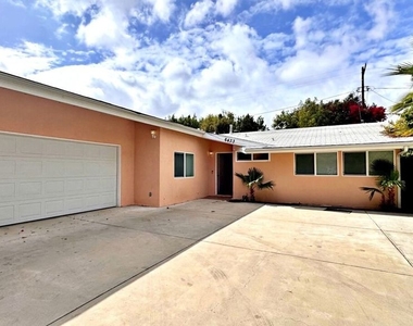 6433 Oakdale Avenue - Photo Thumbnail 2