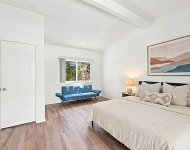 3500 W Manchester Boulevard - Photo Thumbnail 12