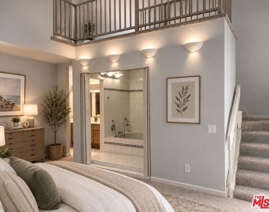 10933 Wellworth Avenue - Photo Thumbnail 4