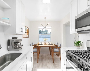7020 Glasgow Avenue - Photo Thumbnail 2