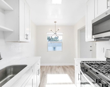 7020 Glasgow Avenue - Photo Thumbnail 9