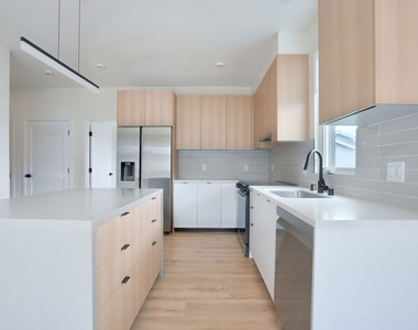 5657 Virginia Avenue - Photo Thumbnail 4