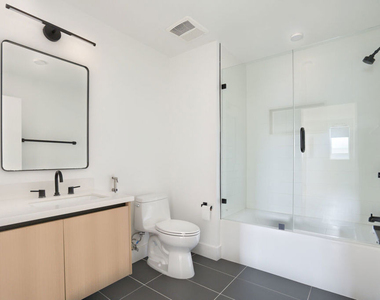 5657 Virginia Avenue - Photo Thumbnail 13