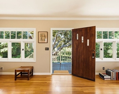 1336 Edgecliffe Drive - Photo Thumbnail 2