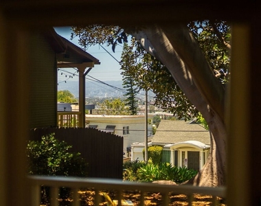 1336 Edgecliffe Drive - Photo Thumbnail 28