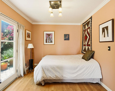 1336 Edgecliffe Drive - Photo Thumbnail 12