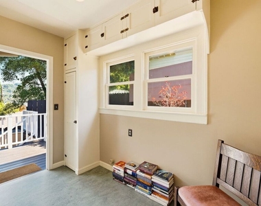 1336 Edgecliffe Drive - Photo Thumbnail 11