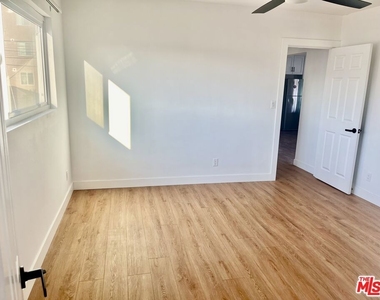 3824 Keystone Avenue - Photo Thumbnail 7