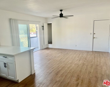 3824 Keystone Avenue - Photo Thumbnail 1