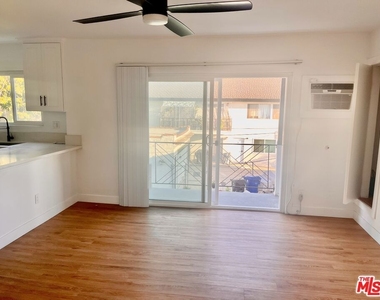 3824 Keystone Avenue - Photo Thumbnail 2