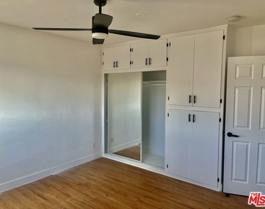 3824 Keystone Avenue - Photo Thumbnail 10